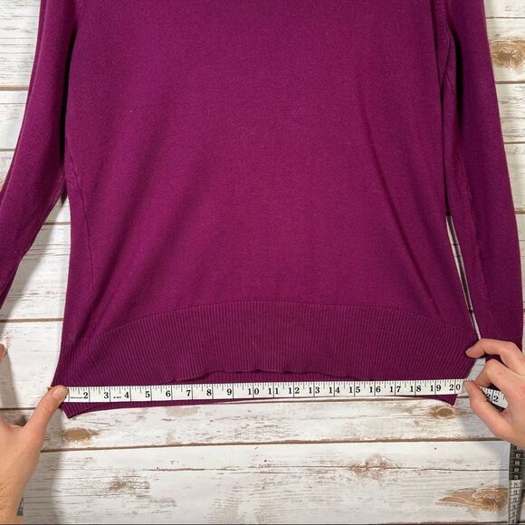 🎇CLEO Long Sleeve with bunched up neck Magenta Purple size Medium - Picture 6 of 8
